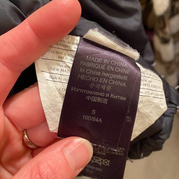 SOLD- Marmot Black Puffer 600-Fill Womens - Picture 8 of 10